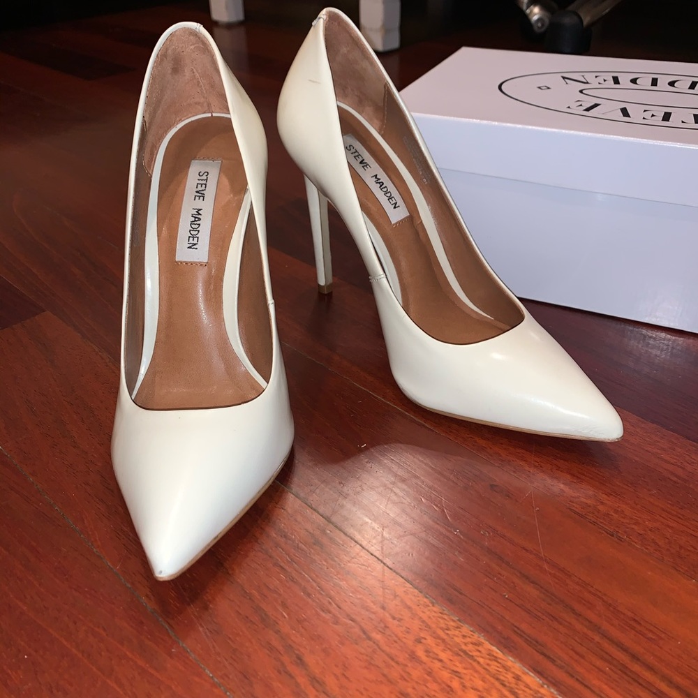 Steve Madden Leather “Proto” Pumps